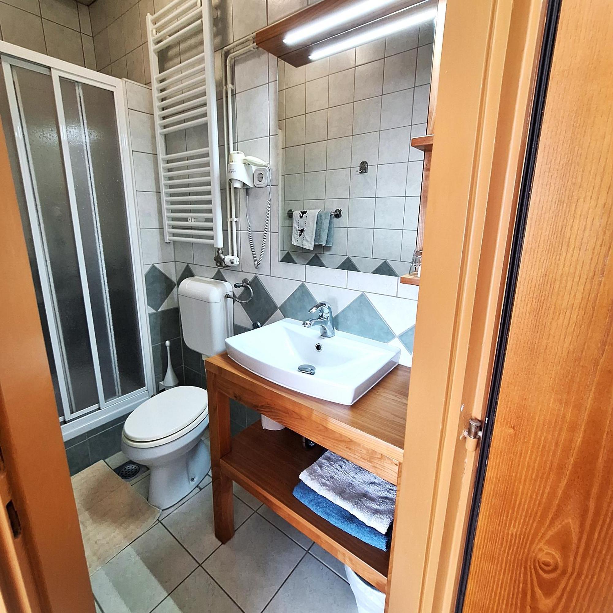 Penzion Gostisce Lesjak Orehova vas Dış mekan fotoğraf